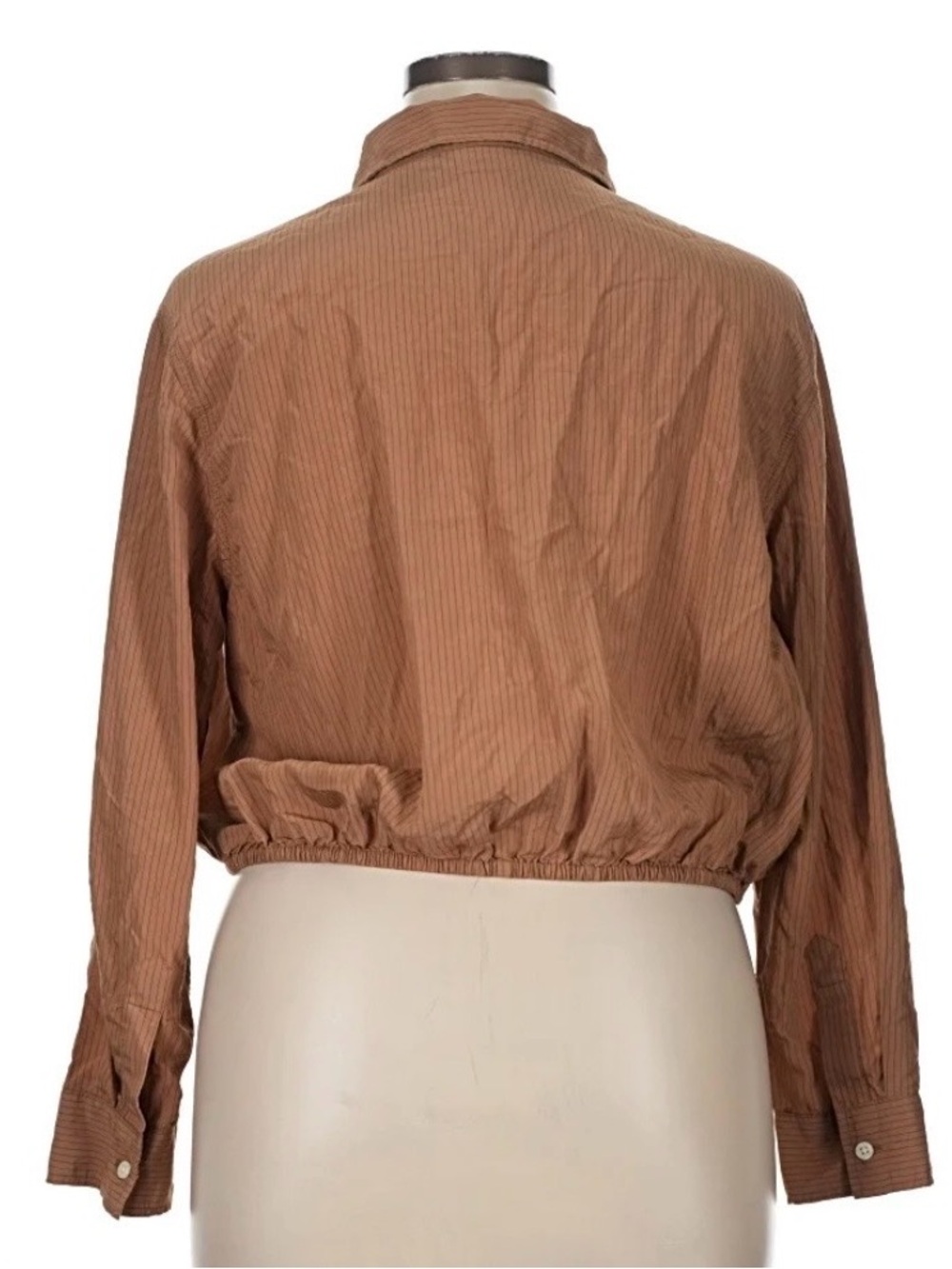 โจ Future Collective ๐ค๐ค Striped Cropped Button-Down Blouse - Picture 2 of 8
